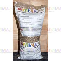 Недорогая смесь сена с соломой для мульчирования и подстилки домашним животным